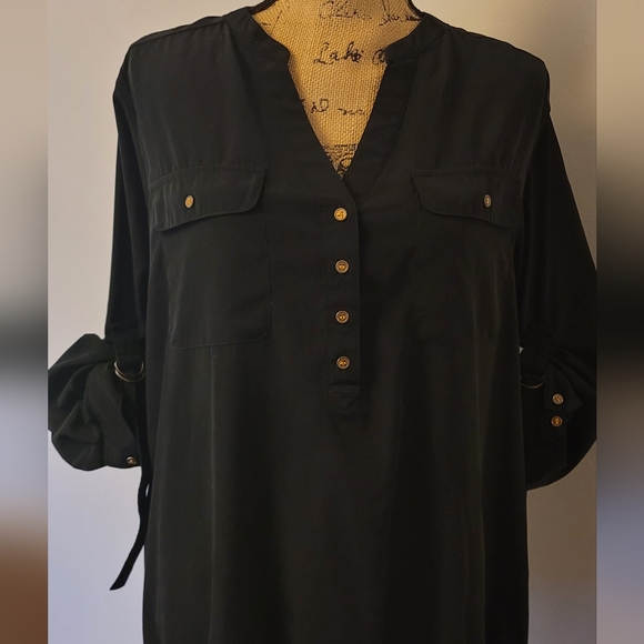 Buttoned Blouse - Picture 6 of 7